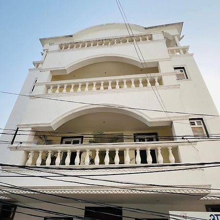 Hare Krishna Homes Jhalwa Allāhābād Junction Eksteriør billede