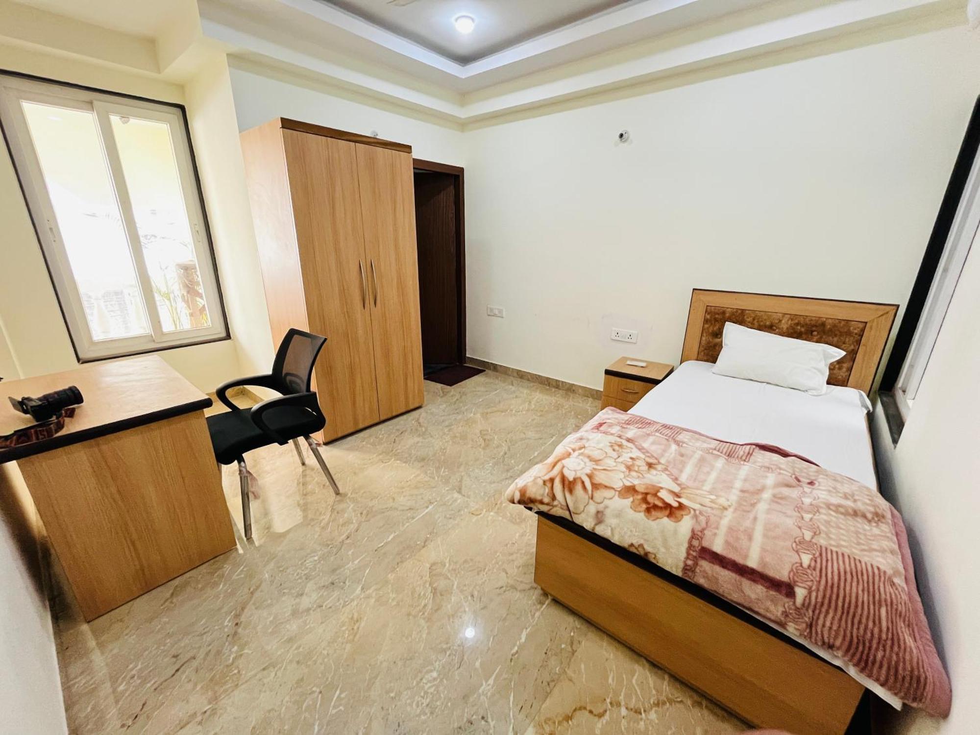 Hare Krishna Homes Jhalwa Allāhābād Junction Eksteriør billede