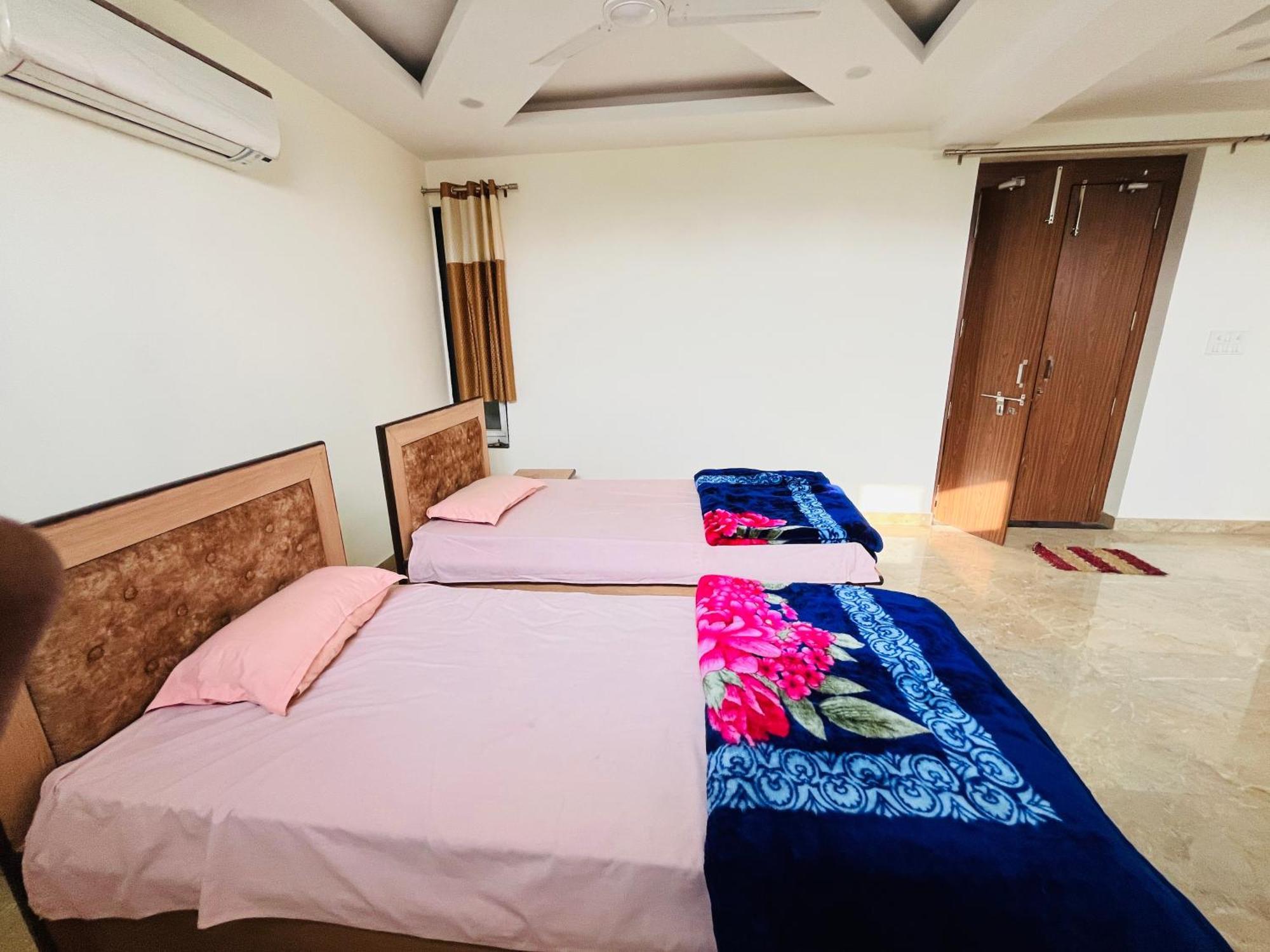 Hare Krishna Homes Jhalwa Allāhābād Junction Eksteriør billede